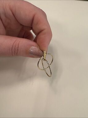 Gold-Tone Interlocking Loop Pendant Necklace